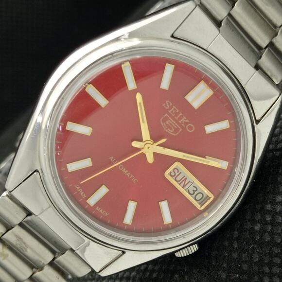 Seiko Red and Silver Men's Watch - Picture 1 of 8